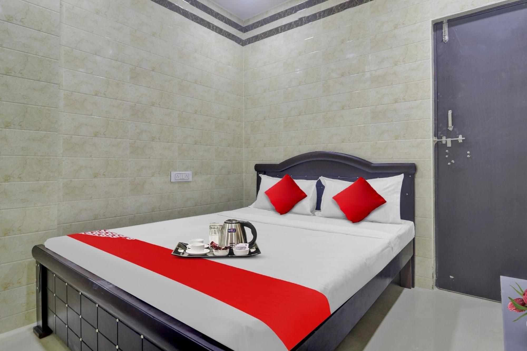 Hotel O Ashoka Classic Near Gokul Chat Hyderabad Exterior photo