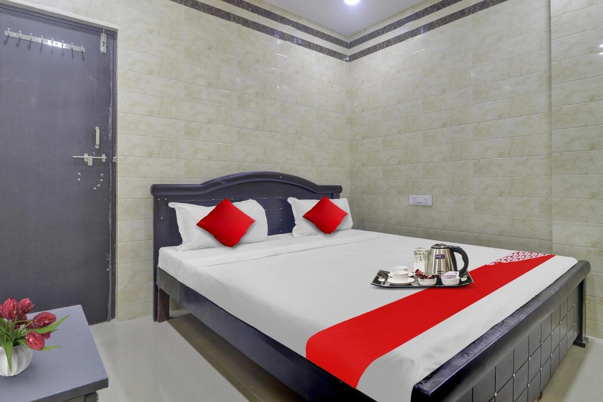 Hotel O Ashoka Classic Near Gokul Chat Hyderabad Exterior photo